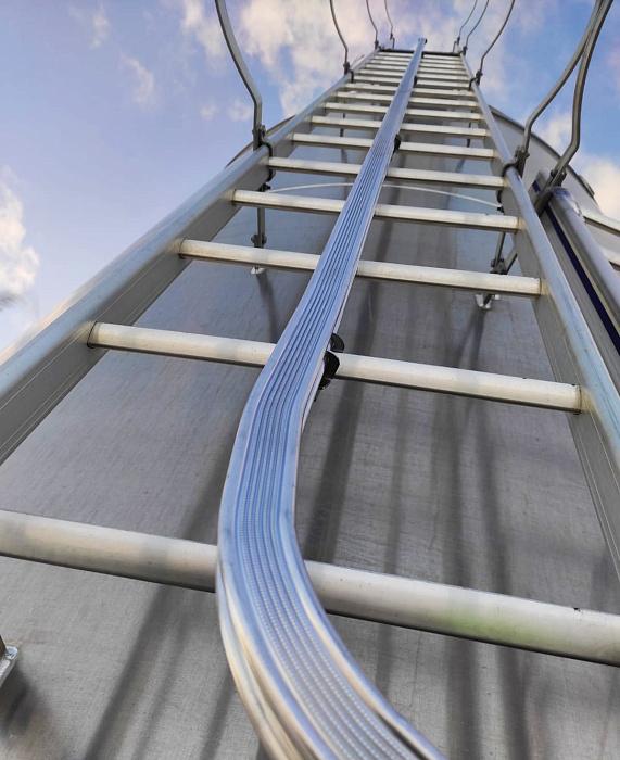 Анкерная линия жесткая вертикальная VERTIRAIL